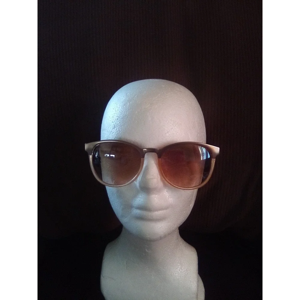 Foster Grant Tatiana SR0223 Round Two Tone Brown Peach Gradient Sunglasses